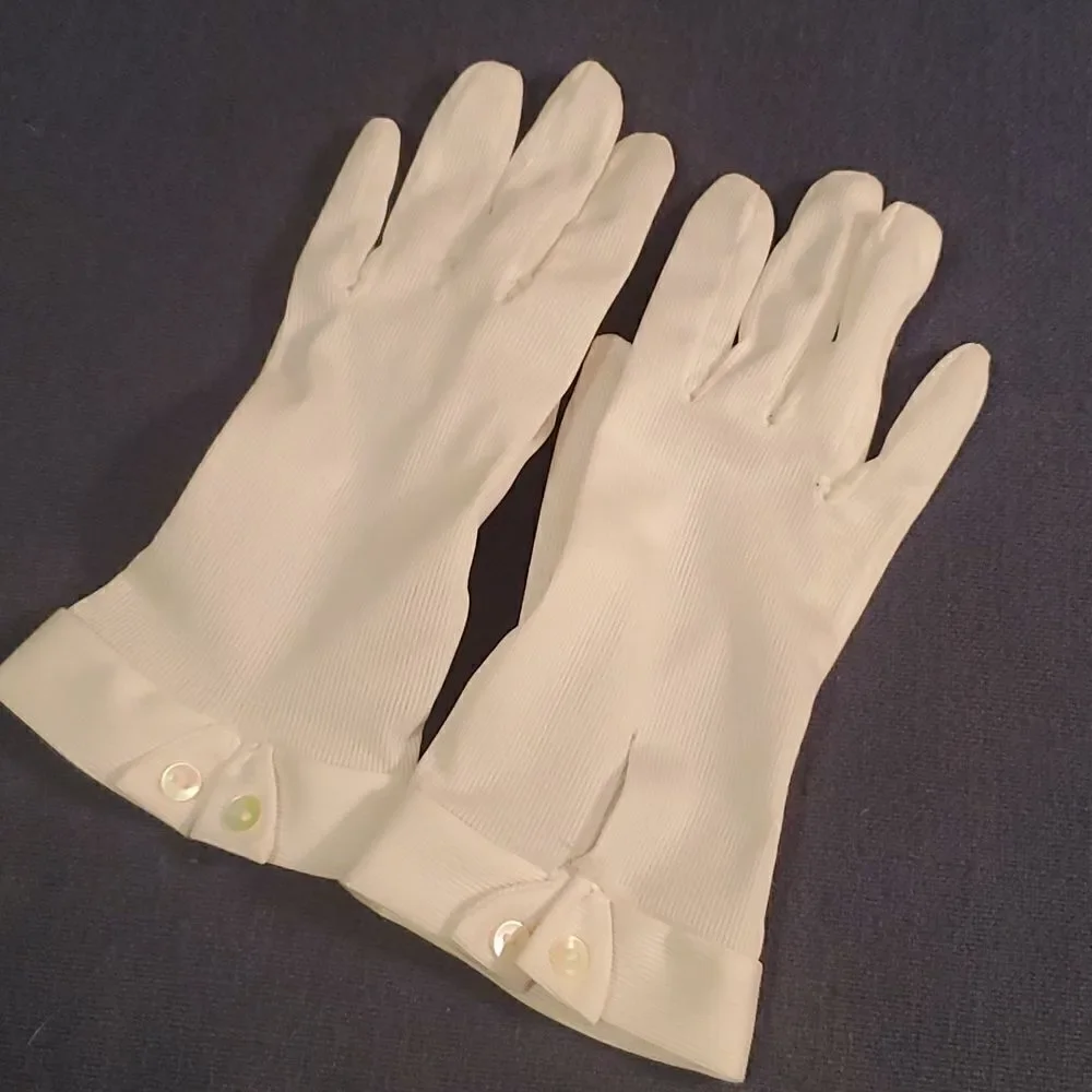‎Vintage white gloves with button flip